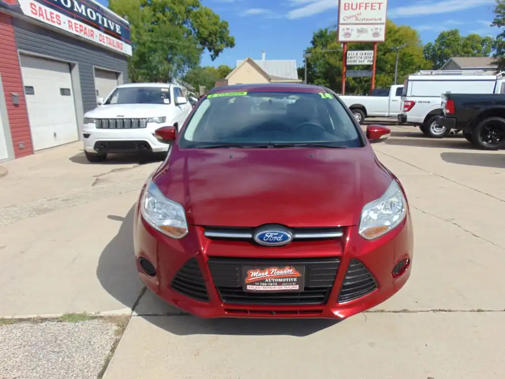 2014 Ford Focus SE Sedan's photo
