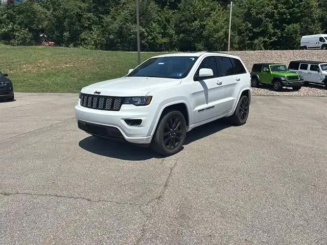 2021 Jeep Grand Cherokee Laredo X 4WD's photo