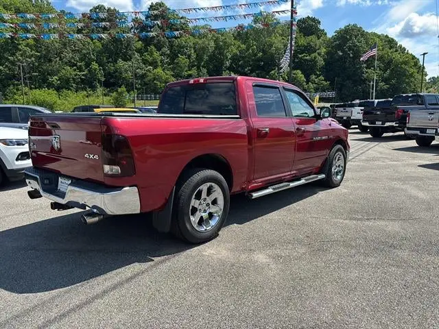 2012 RAM 1500 SLT 4x4 Crew Cab photo 5