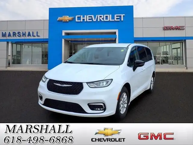2024 Chrysler Pacifica Touring L's photo