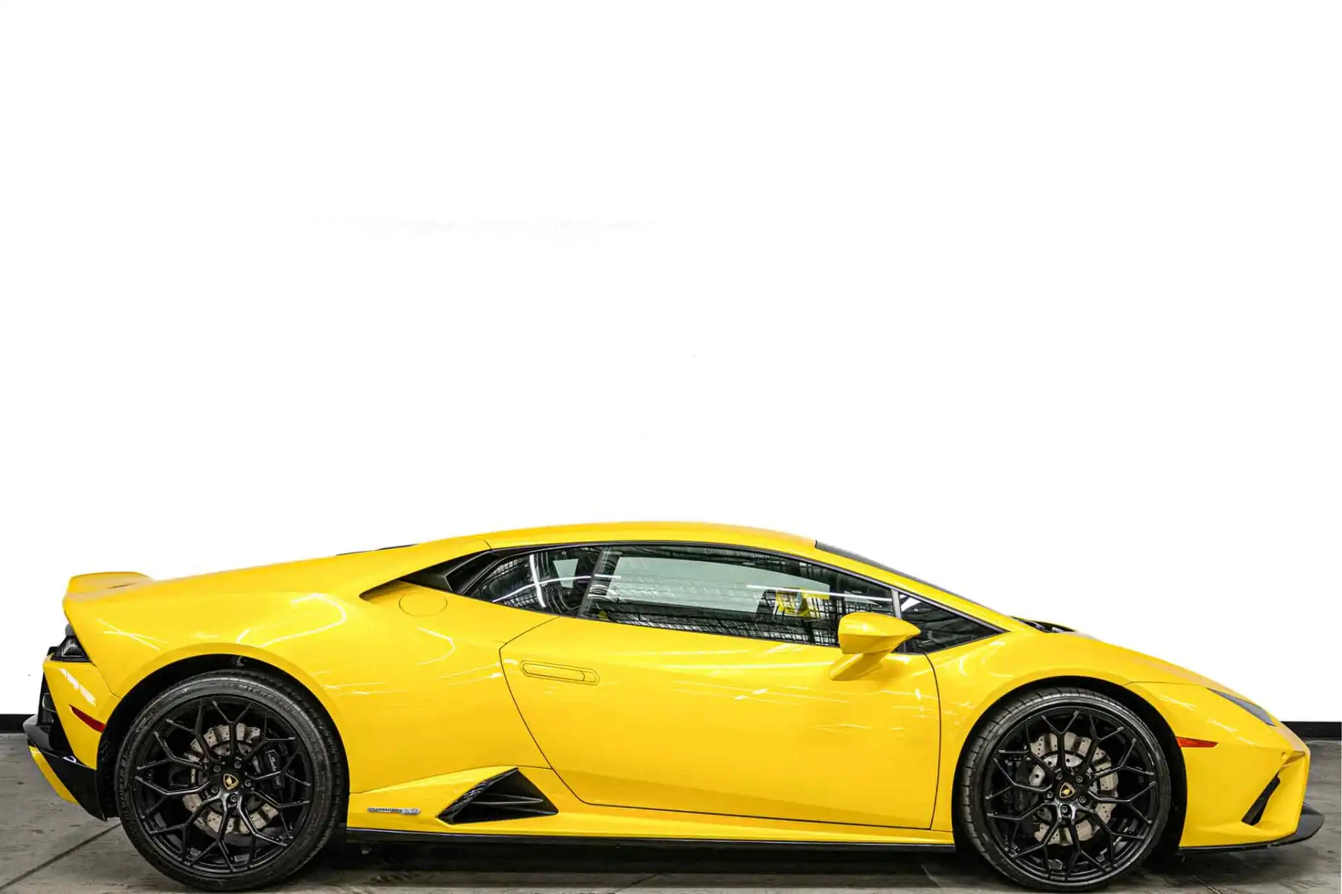 2021 Lamborghini Huracan EVO Coupe's photo