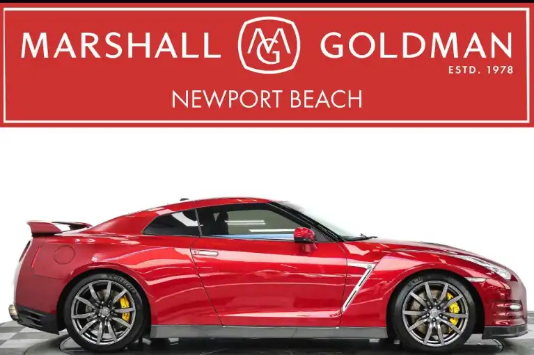 2015 Nissan GT-R Premium's photo