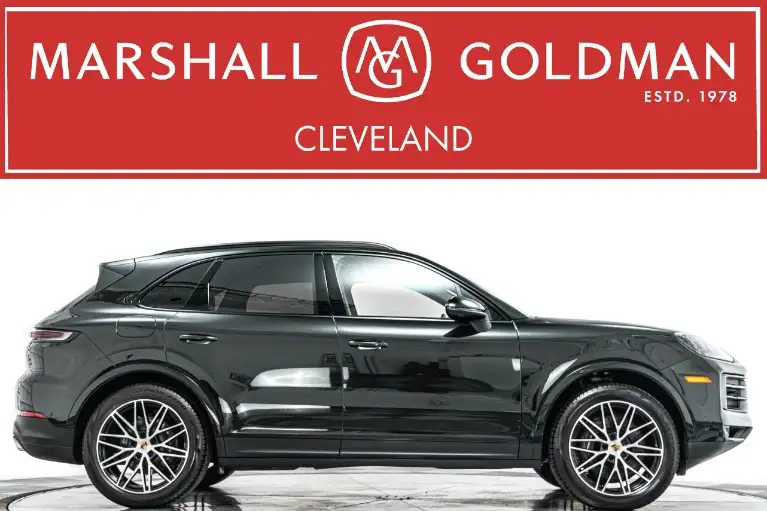 2025 Porsche Cayenne Base's photo