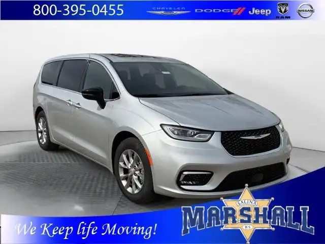 2026 Chrysler Pacifica Limited's photo