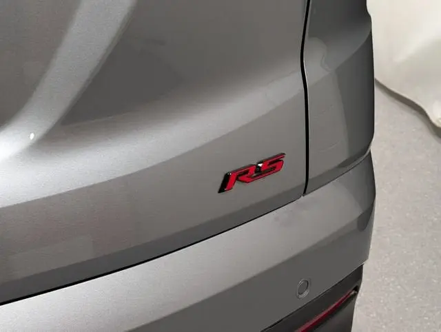 2027 Chevrolet Bolt EV RS Auto photo 5