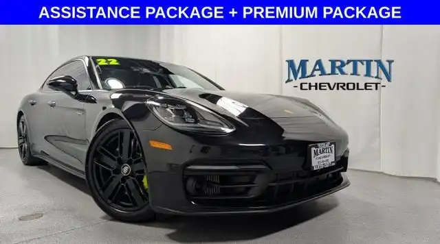 2022 Porsche Panamera 4 E-Hybrid's photo