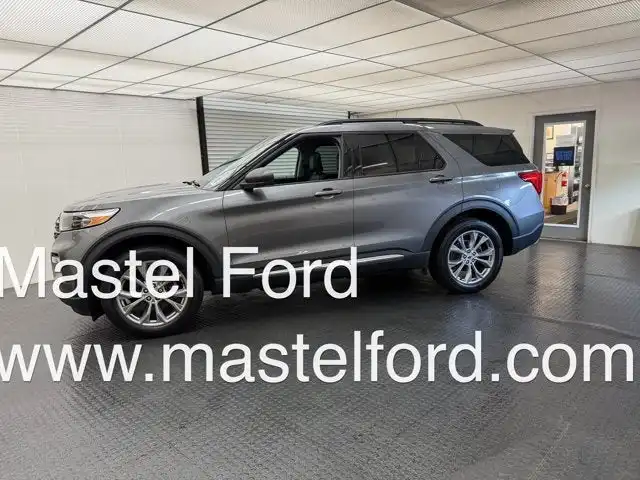 2023 Ford Explorer XLT 4WD's photo