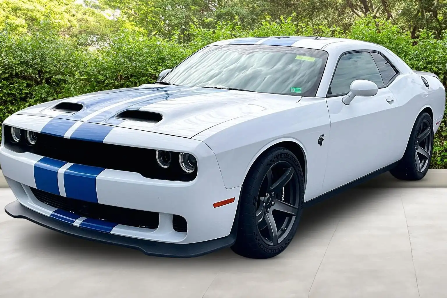 2023 Dodge Challenger SRT Hellcat Jailbreak Auto's photo