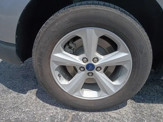2021 Ford Edge SE AWD photo 5