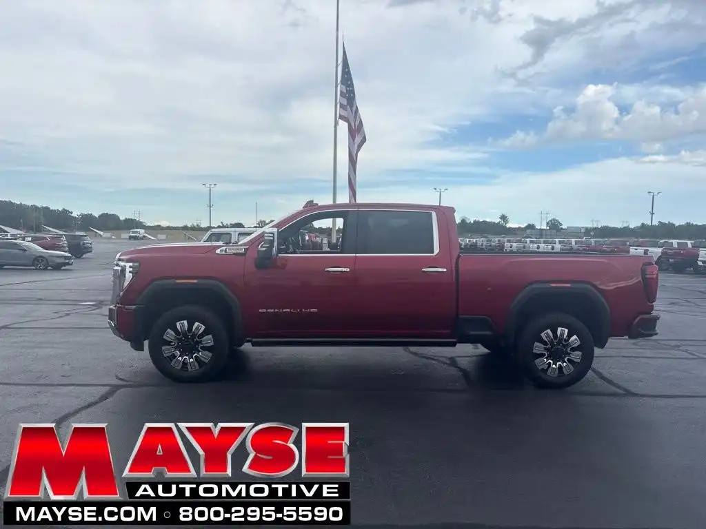 2024 GMC Sierra Denali 4WD Crew Cab Standard Box's photo