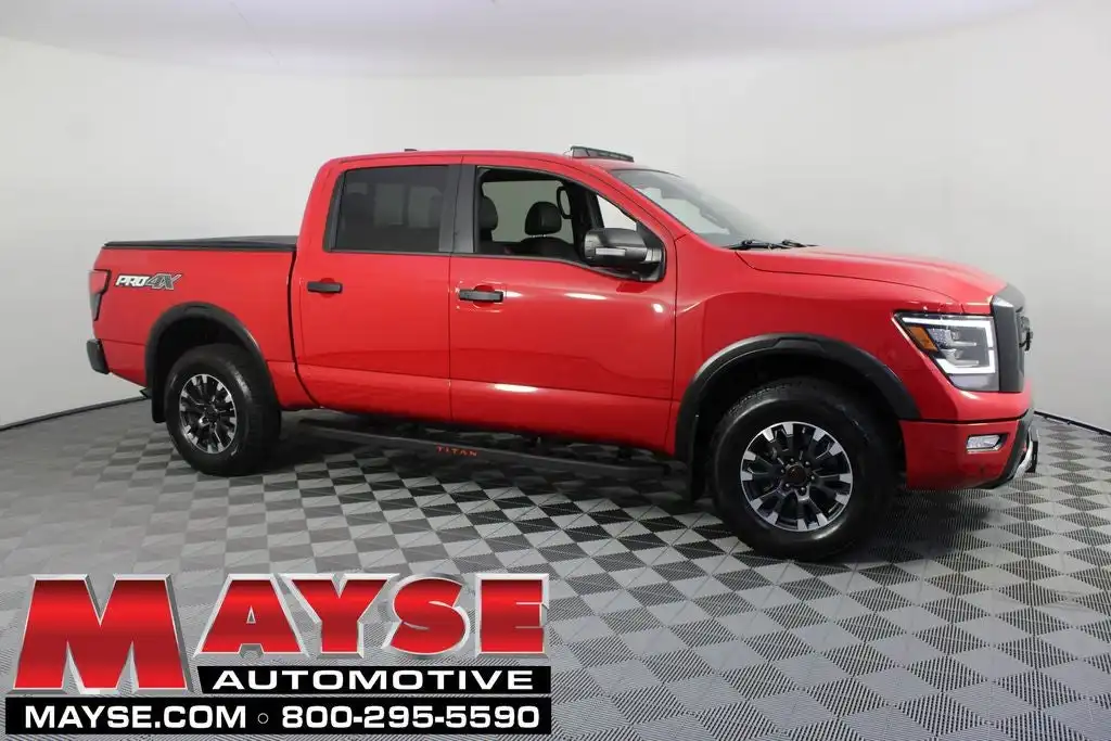 2024 Nissan Titan PRO-4X 4X4 Crew Cab's photo