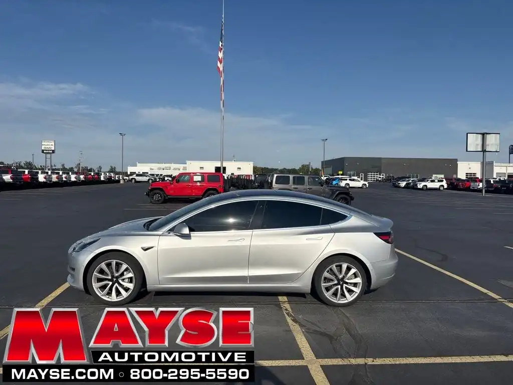 2018 Tesla Model 3 Long Range's photo
