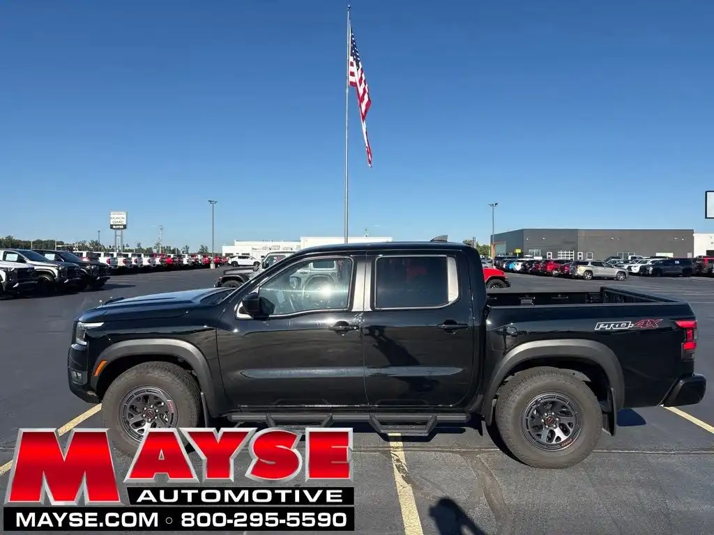 2025 Nissan Frontier PRO-4X Crew Cab 4WD's photo