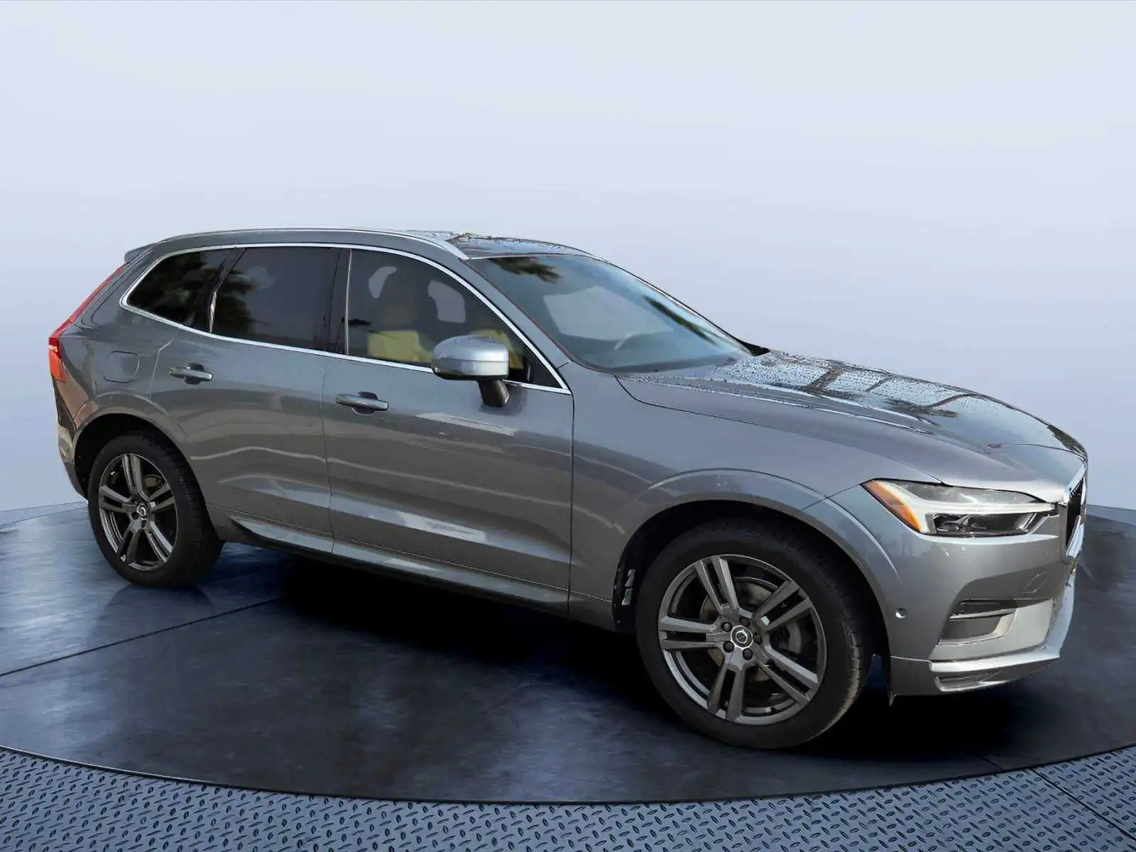 2018 Volvo XC60 T5 Momentum AWD's photo