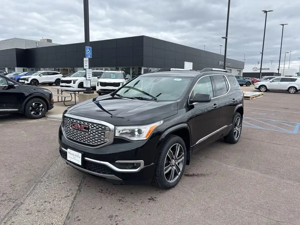 2019 GMC Acadia Denali AWD's photo