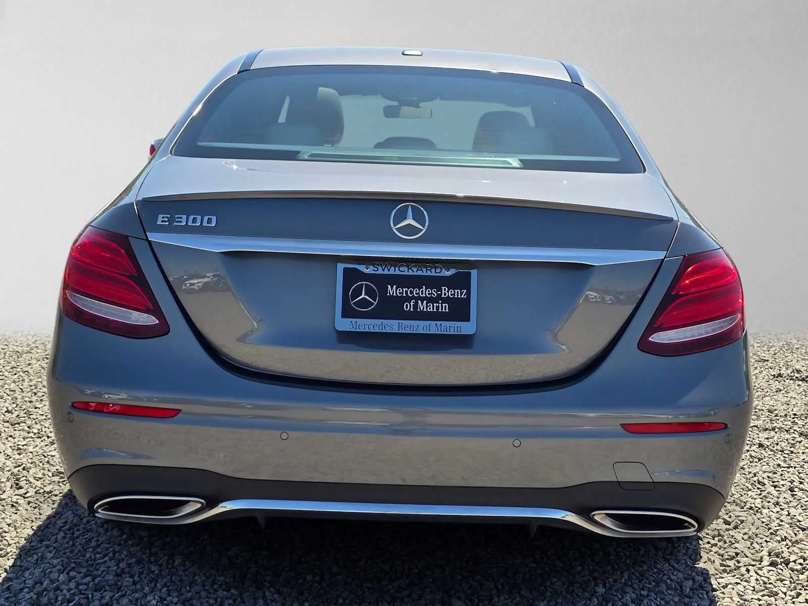 2017 Mercedes-Benz E-Class E300 photo 4