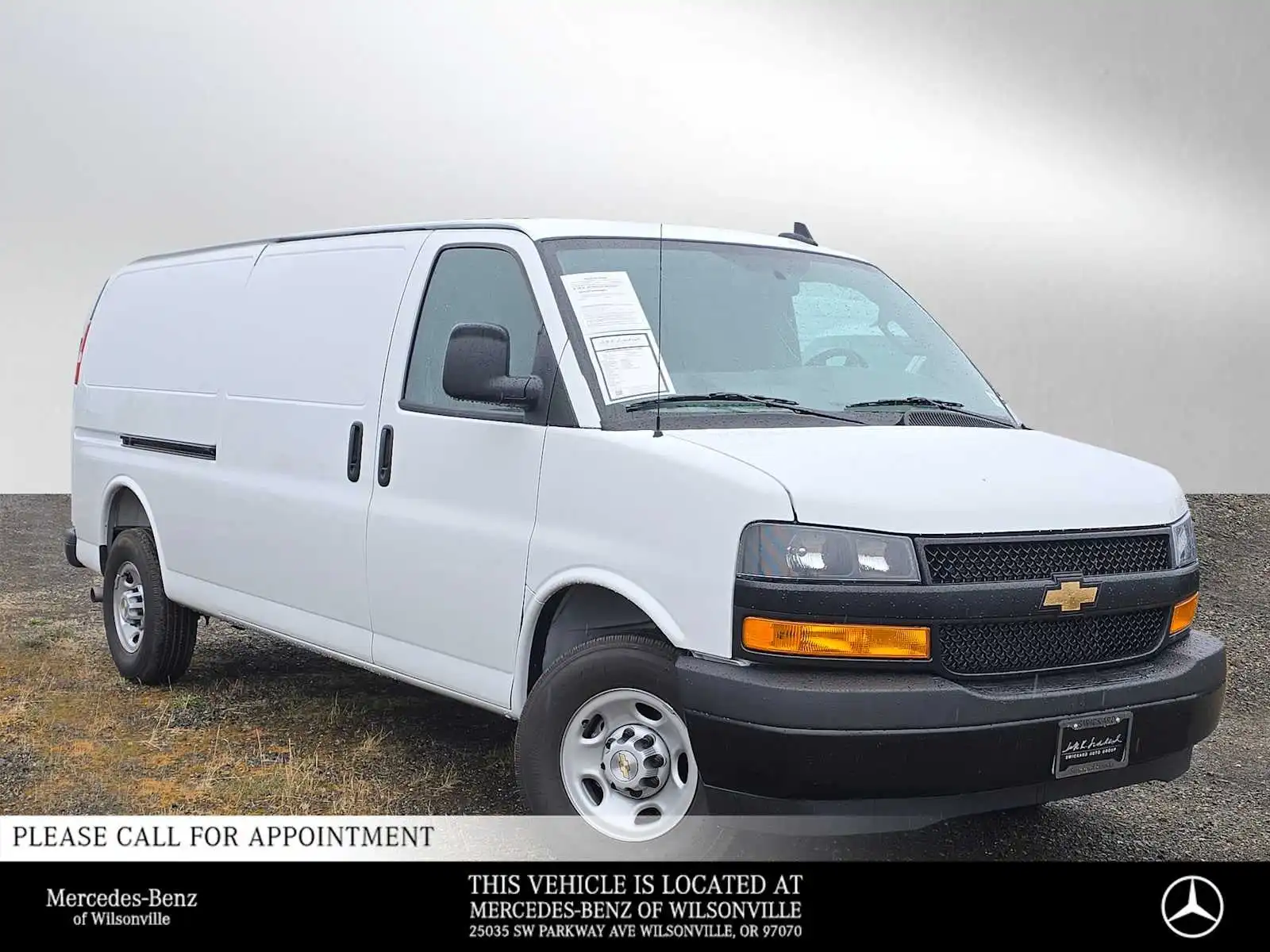 2025 Chevrolet Express 2500 Extended Work Van HD's photo