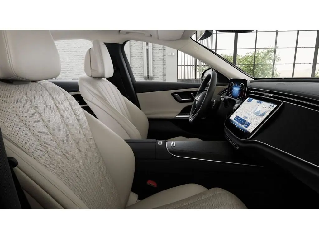 2026 Mercedes-Benz E-Class E350 4MATIC photo 4