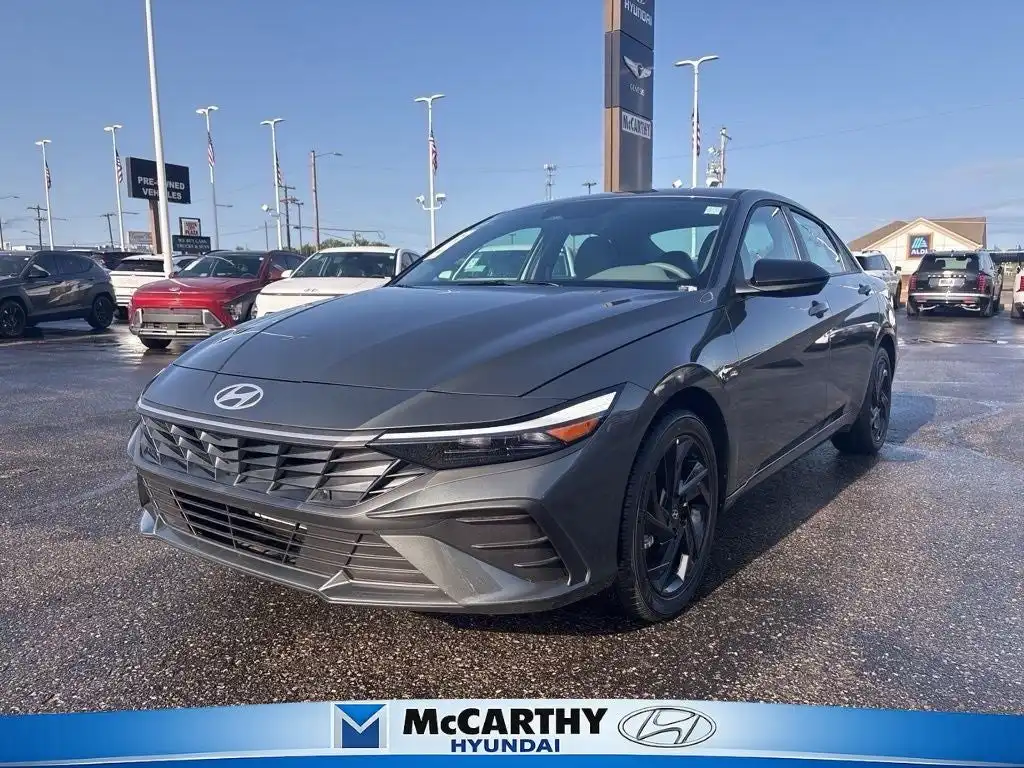 2026 Hyundai Elantra 2.0 SEL Sport IVT's photo