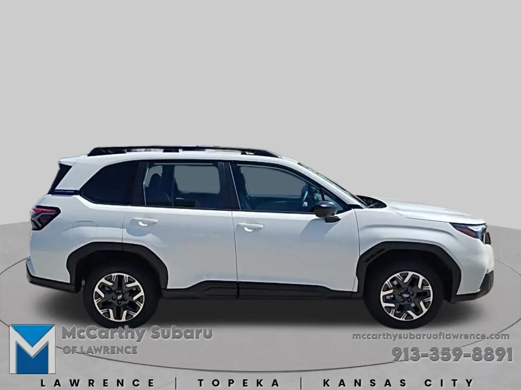 2026 Subaru Forester Base photo 4