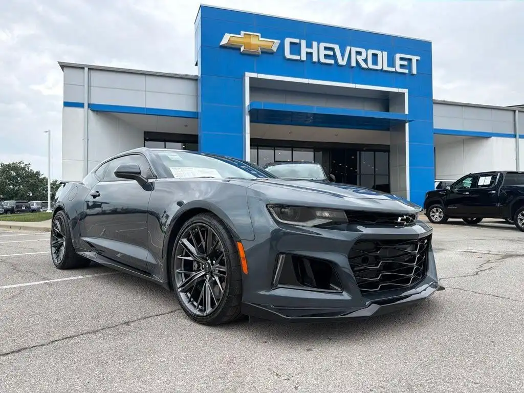 2022 Chevrolet Camaro ZL1's photo