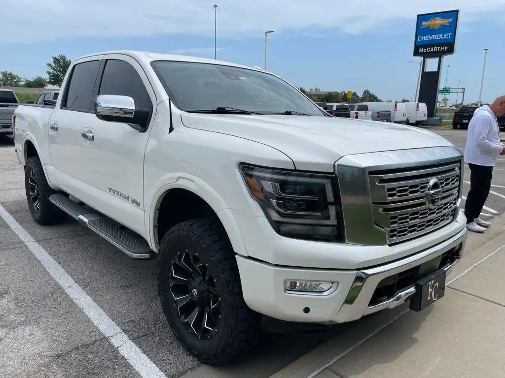 2020 Nissan Titan Platinum Reserve 4X4 Crew Cab's photo