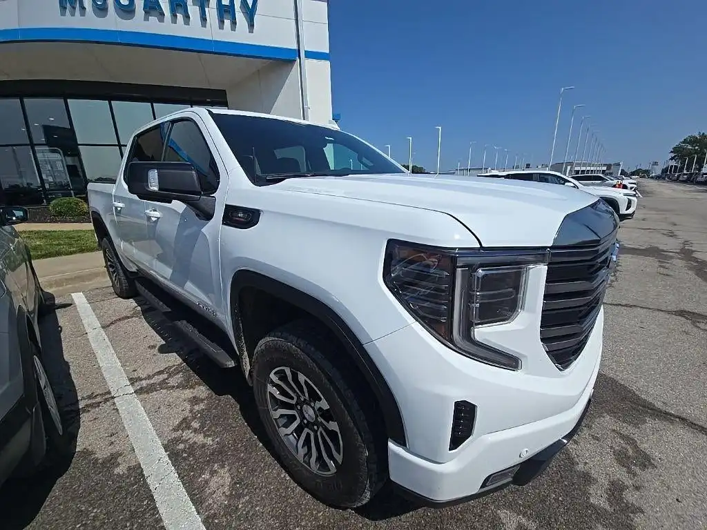 2023 GMC Sierra 4WD Crew Cab Short Box AT4's photo