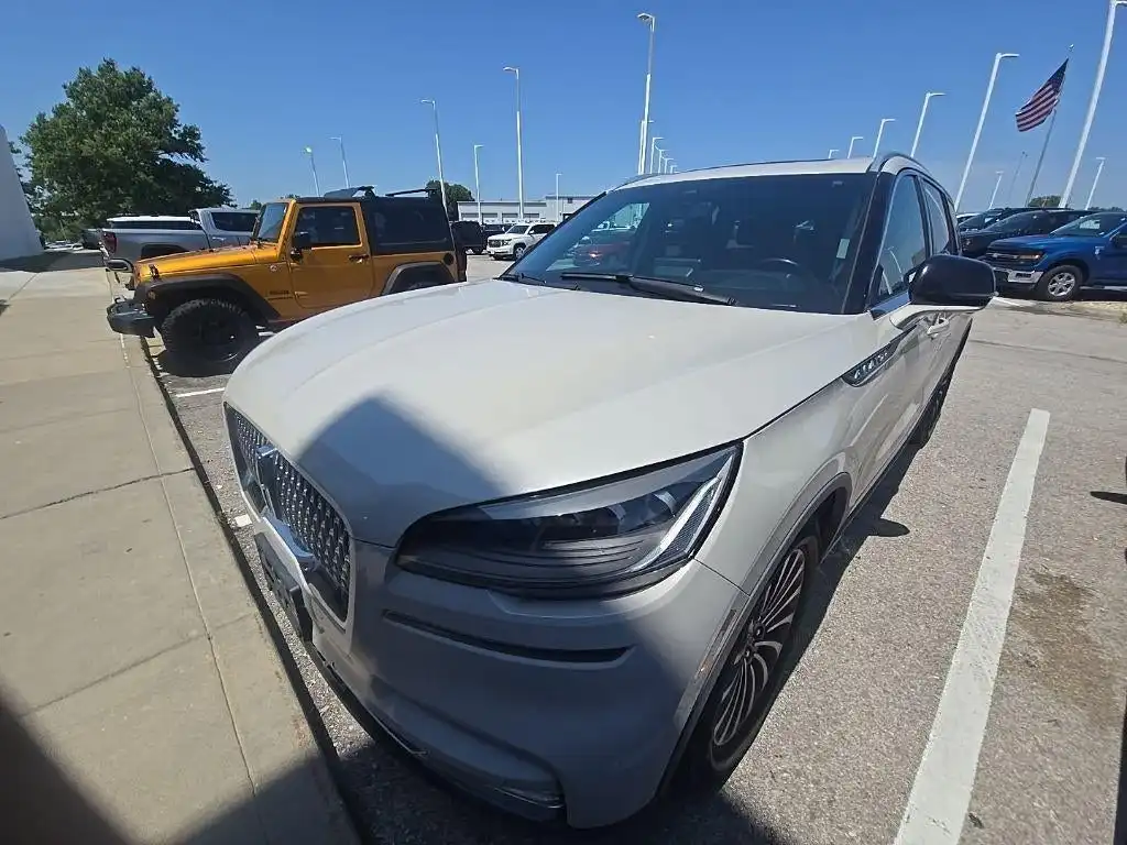 2021 Lincoln Aviator Reserve AWD's photo