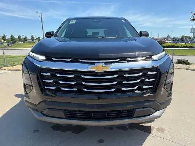 2026 Chevrolet Equinox LT 1.5T photo 3