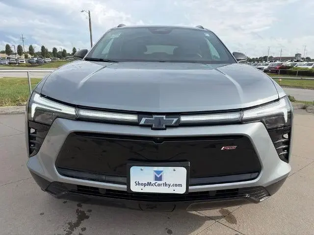 2024 Chevrolet Blazer EV RS AWD photo 3