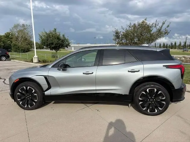 2024 Chevrolet Blazer EV RS AWD photo 5