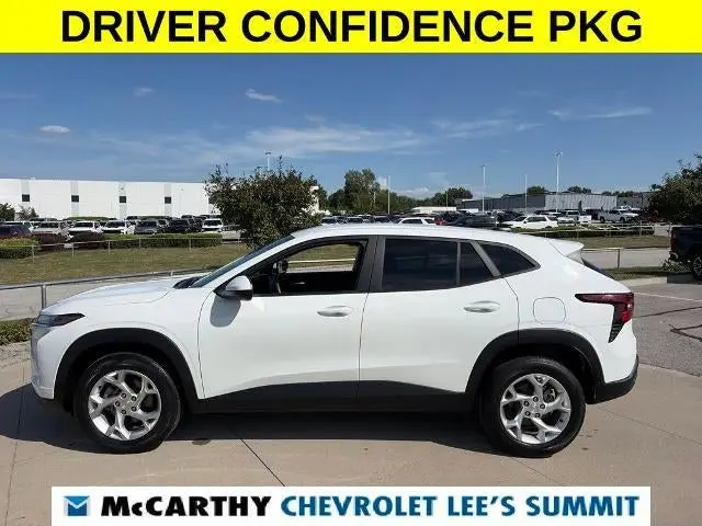 2024 Chevrolet Trax LS photo 5
