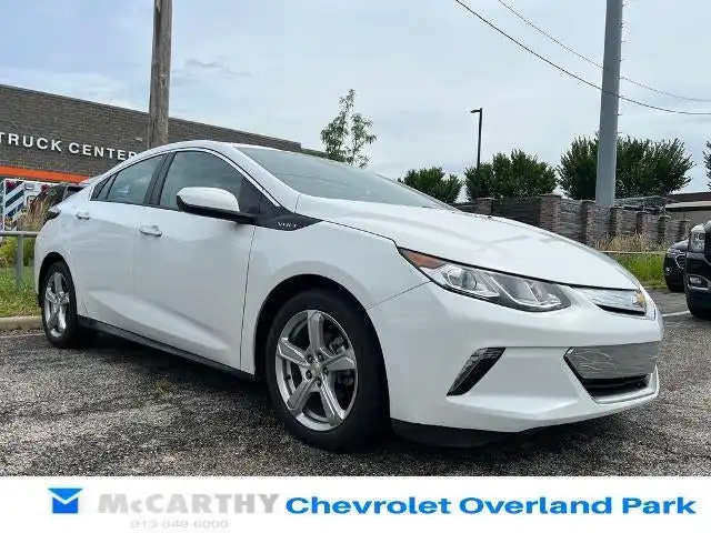 2017 Chevrolet Volt LT's photo