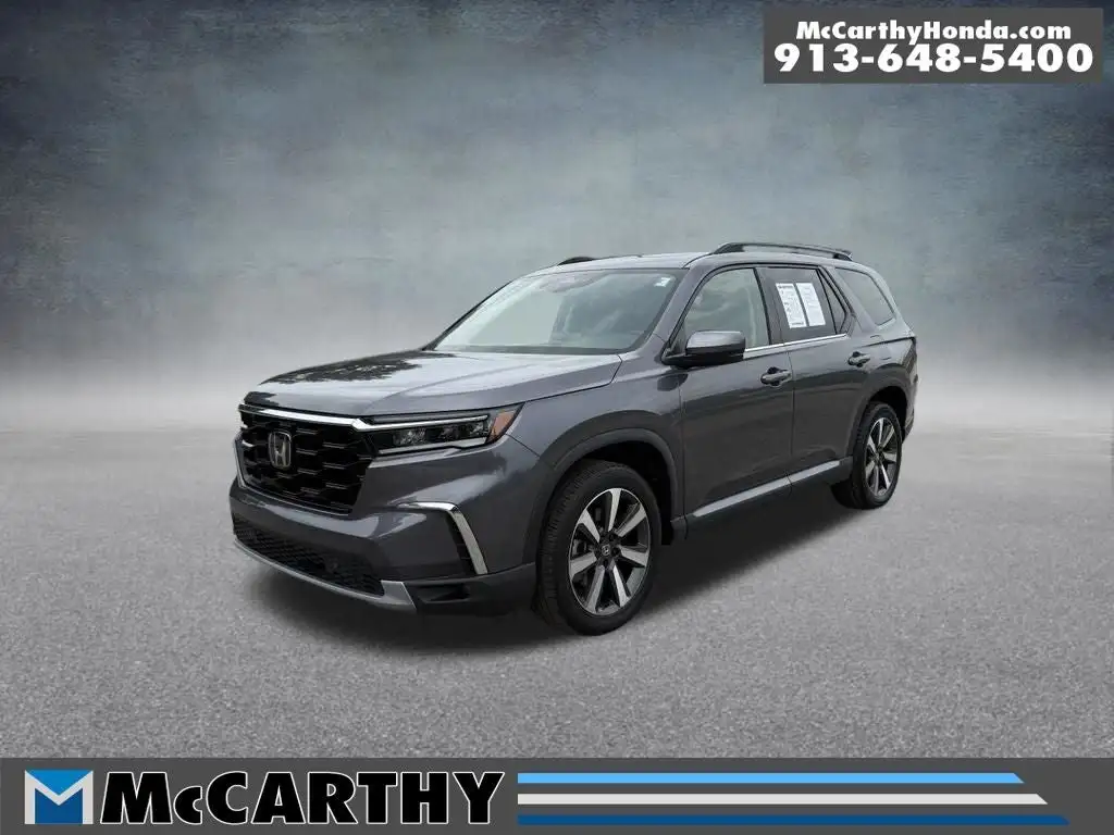 2023 Honda Pilot Touring AWD's photo