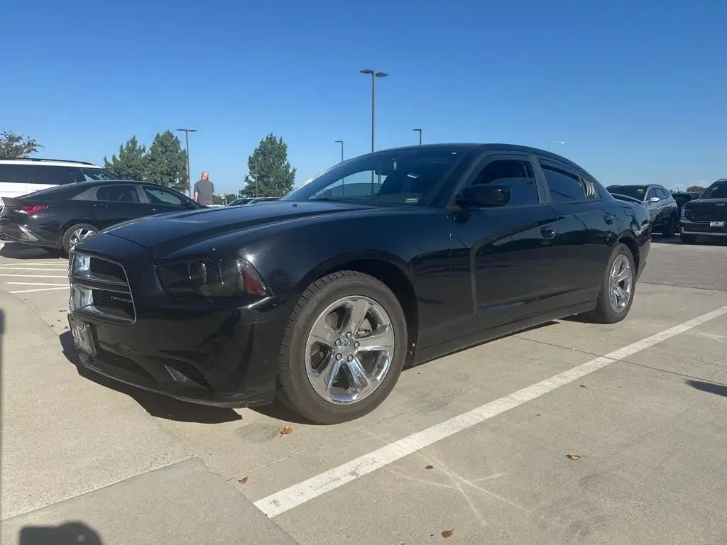 2012 Dodge Charger SE's photo