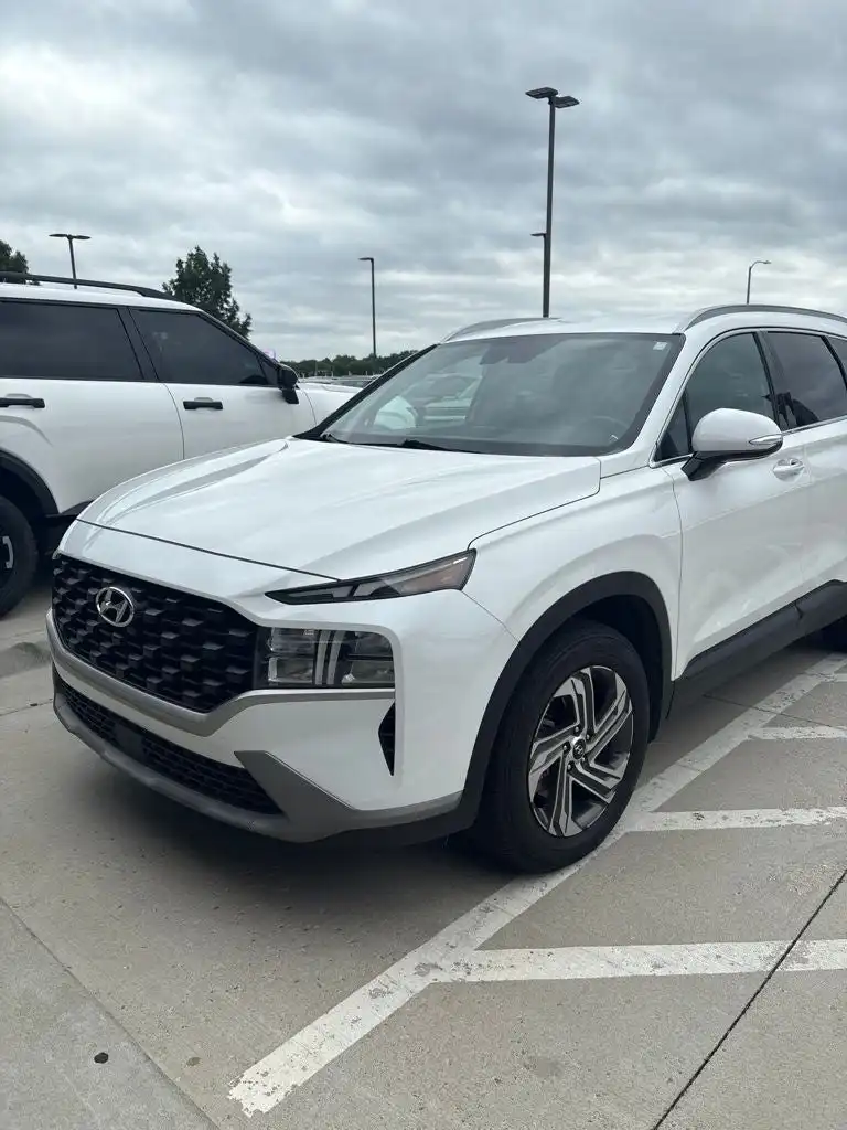 2023 Hyundai Santa Fe SEL 2.5's photo