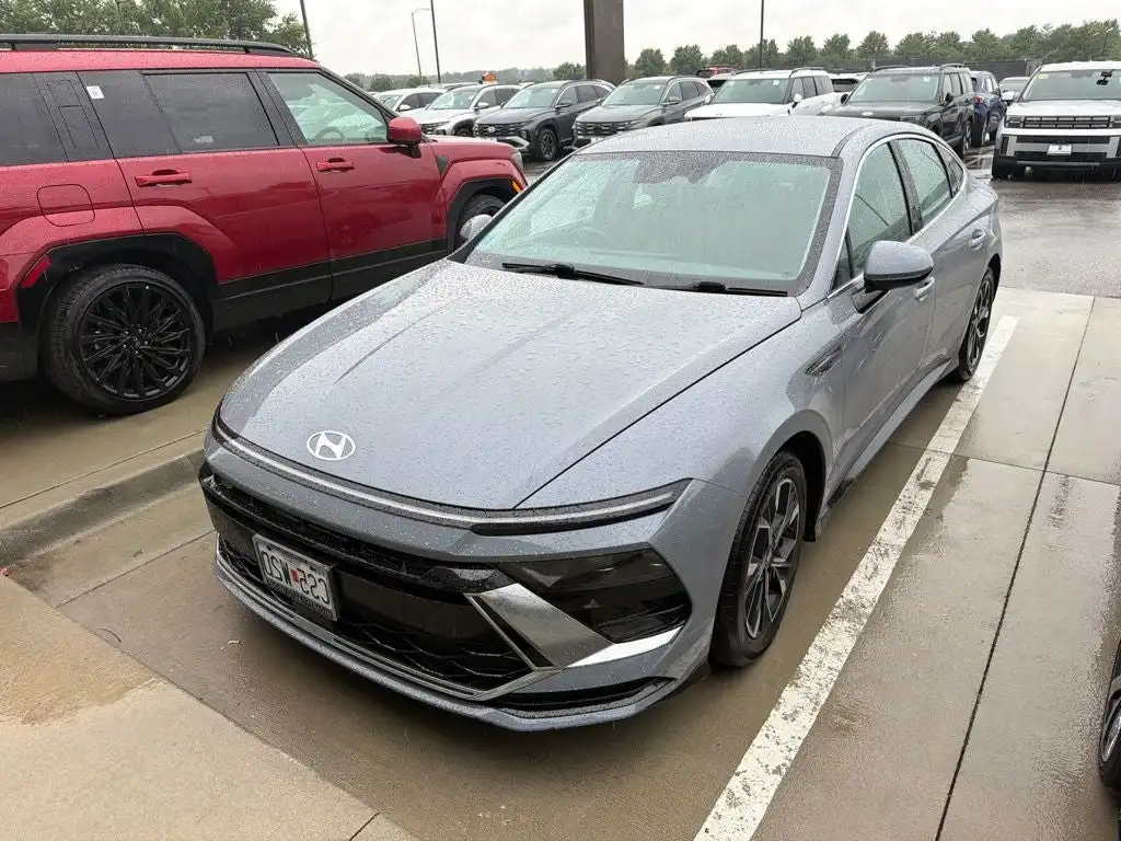 2024 Hyundai Sonata SEL AWD's photo