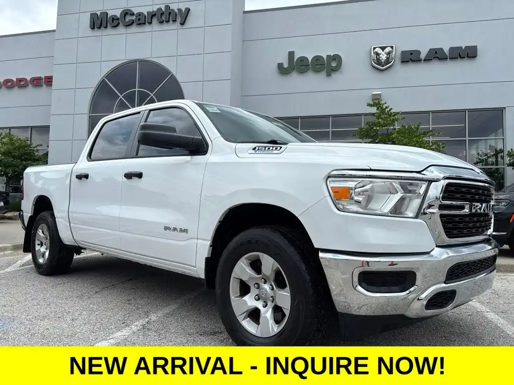 2023 RAM 1500 Big Horn/Lone Star 4x4 Crew Cab 5'7's photo