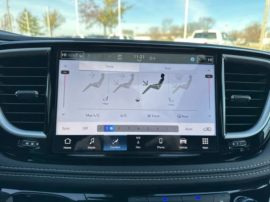 2026 Chrysler Pacifica Select photo 5