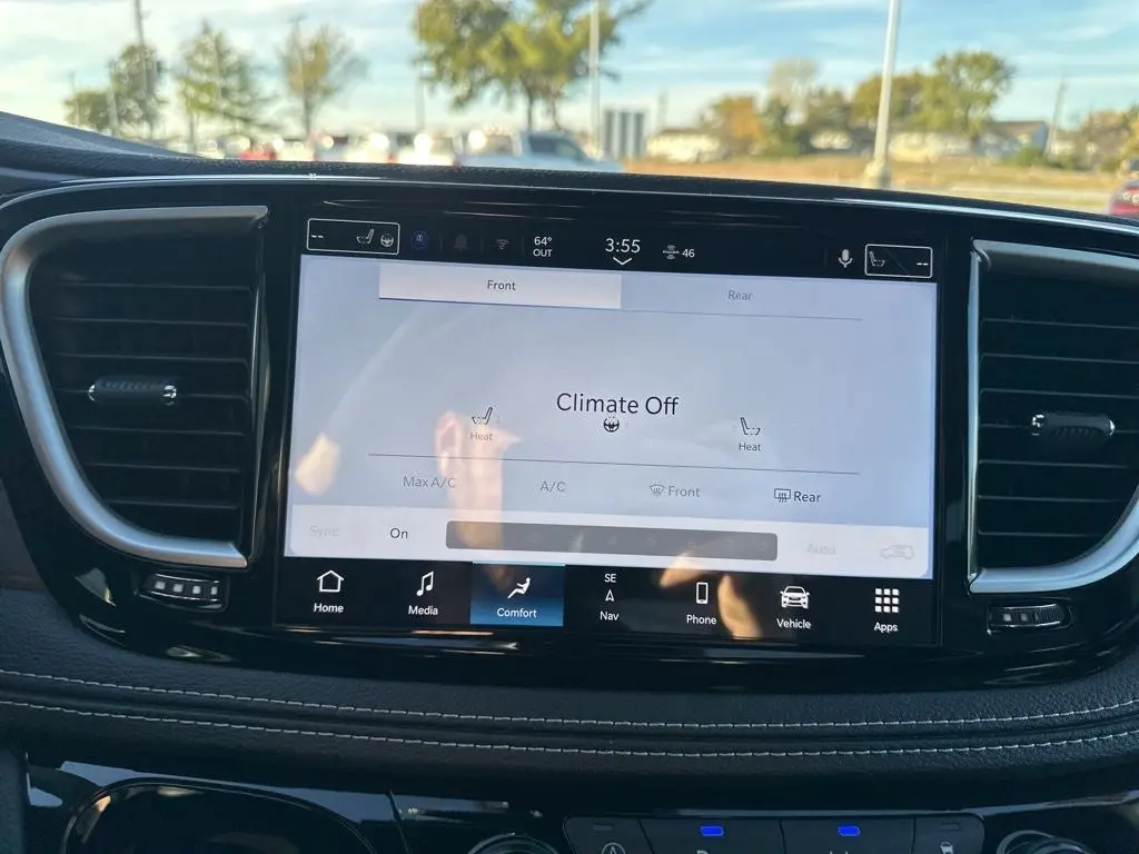 2026 Chrysler Pacifica Select photo 3