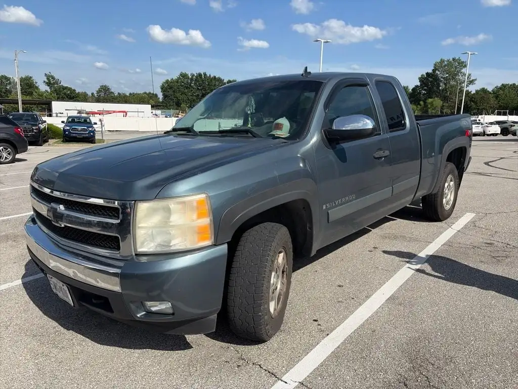 2007 Chevrolet Silverado 1500 1LT Extended Cab SWB's photo