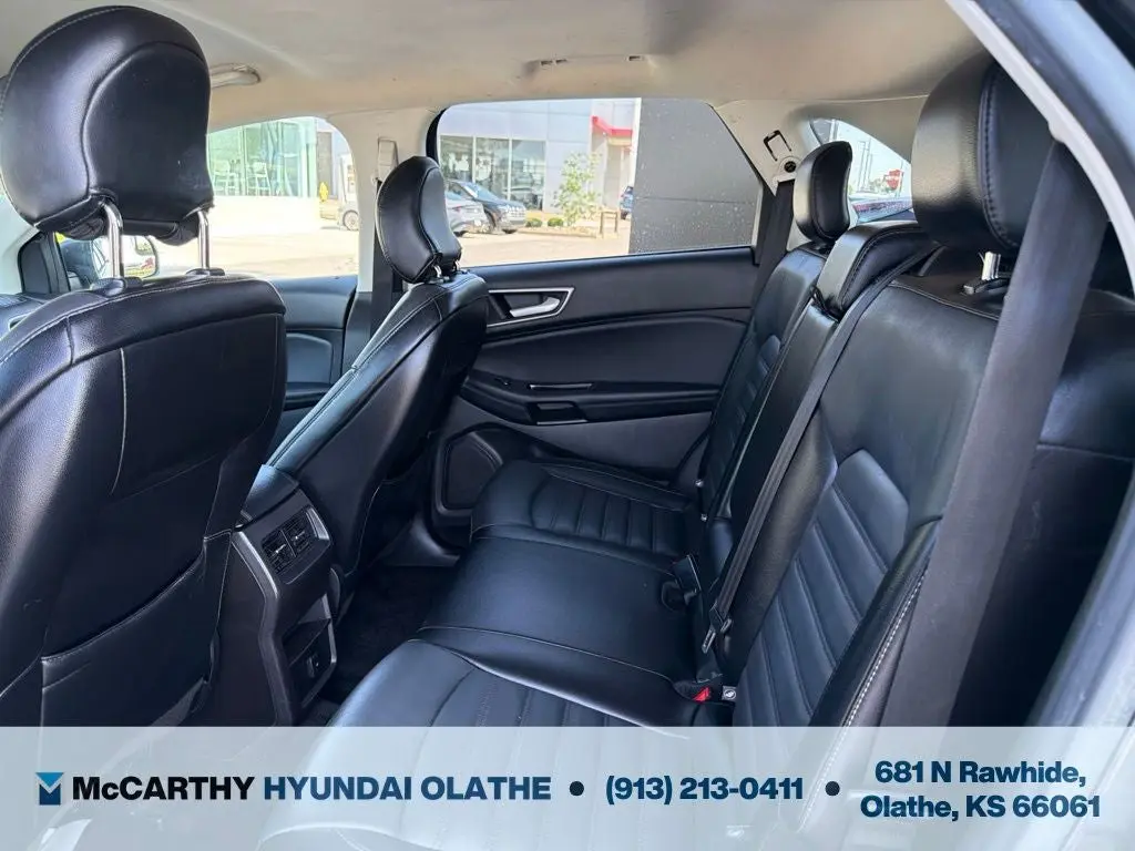 2017 Ford Edge SEL photo 5