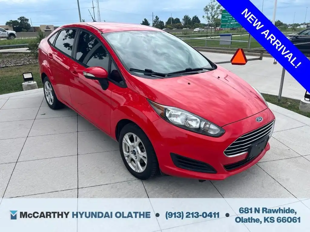 2014 Ford Fiesta SE Sedan's photo