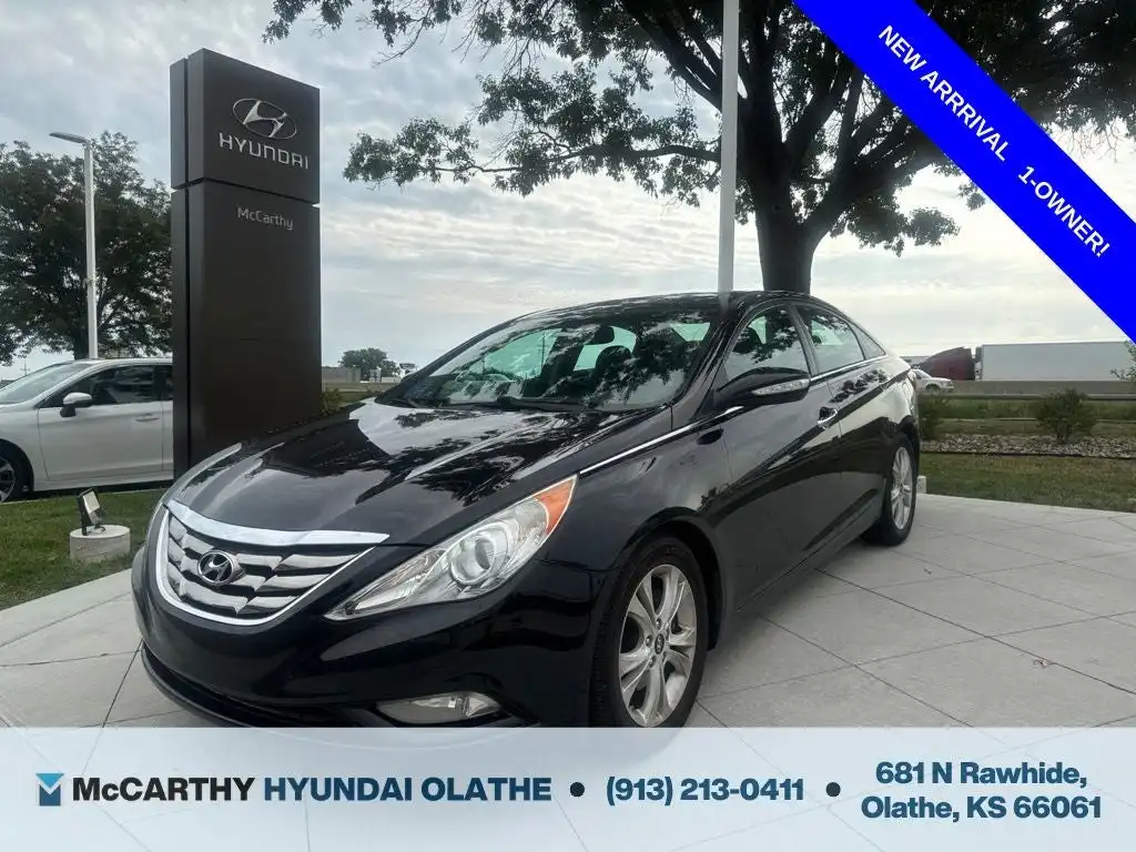 2011 Hyundai Sonata Limited I4 A/T PZEV's photo