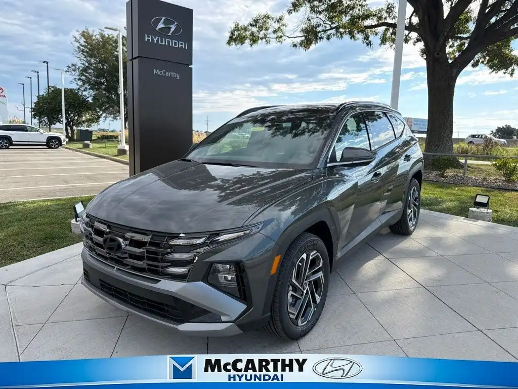 2026 Hyundai Tucson Limited HEV AWD's photo