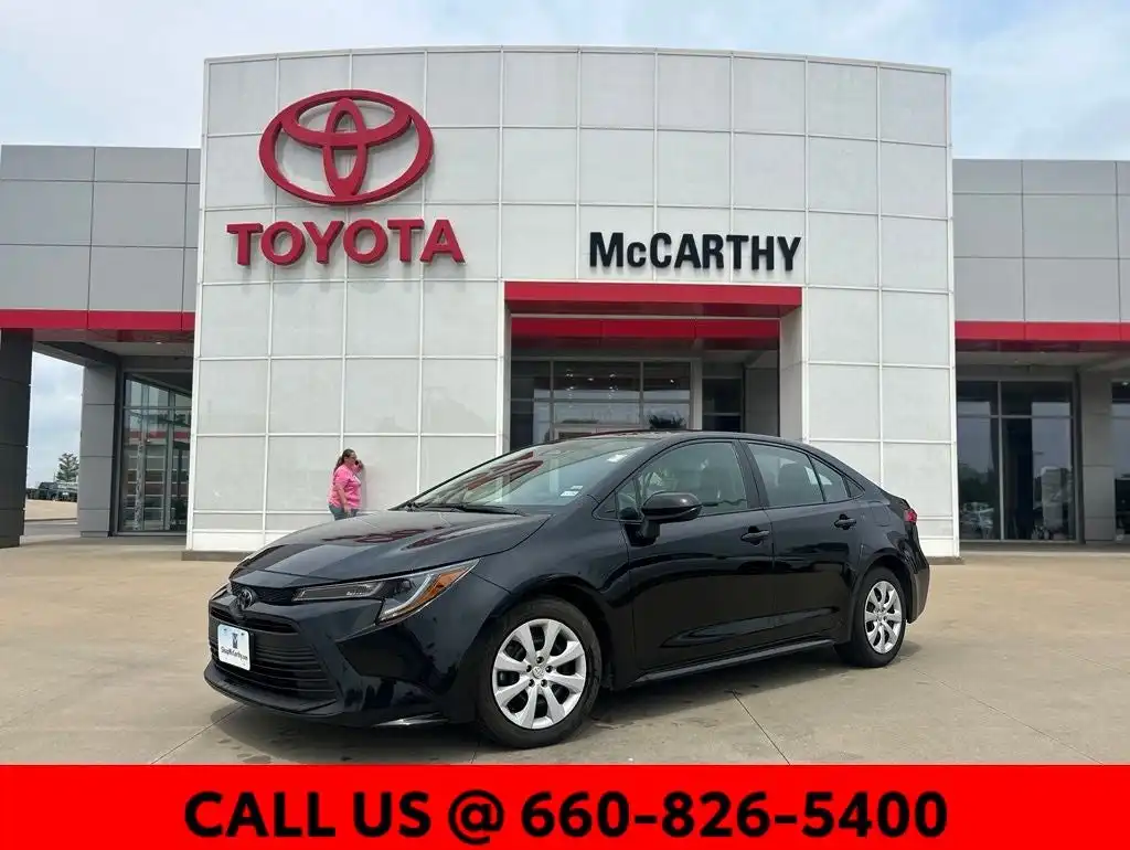 2025 Toyota Corolla LE CVT's photo