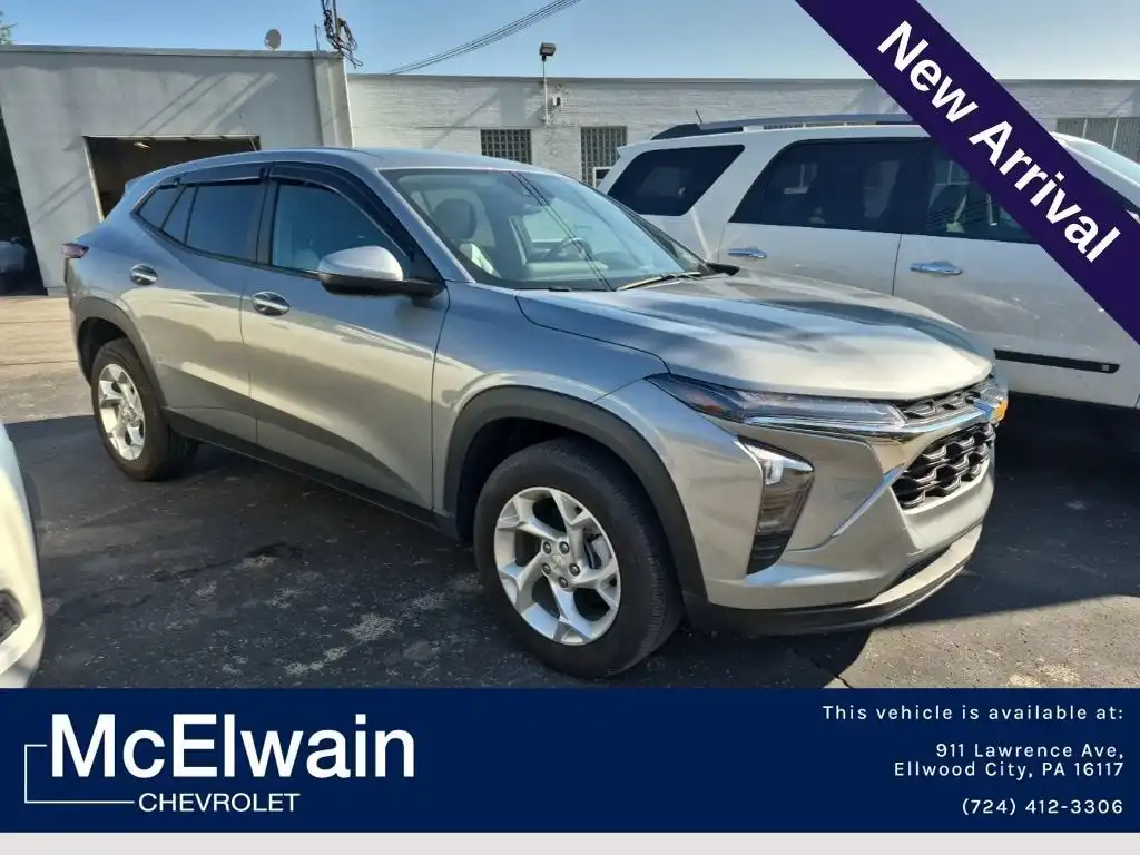 2025 Chevrolet Trax LS's photo