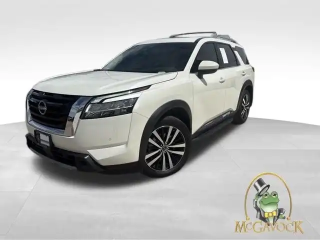 2023 Nissan Pathfinder Platinum 2WD's photo