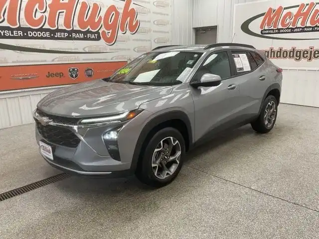 2025 Chevrolet Trax LT's photo