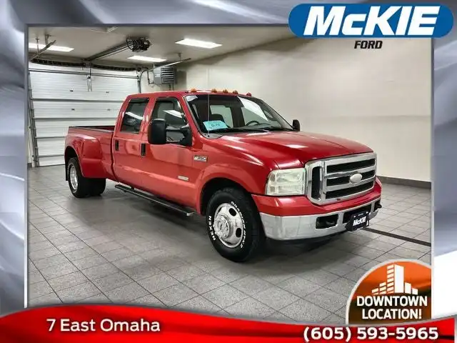 2005 Ford F-350 XLT Crew Cab SWB DRW's photo